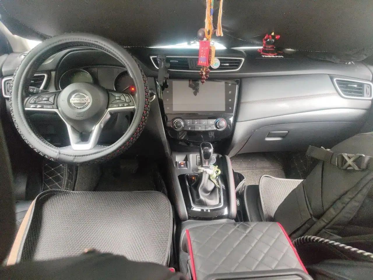 Nissan Qashqai 2019 2.0L CVT Luxury Edition — миниатюра 9