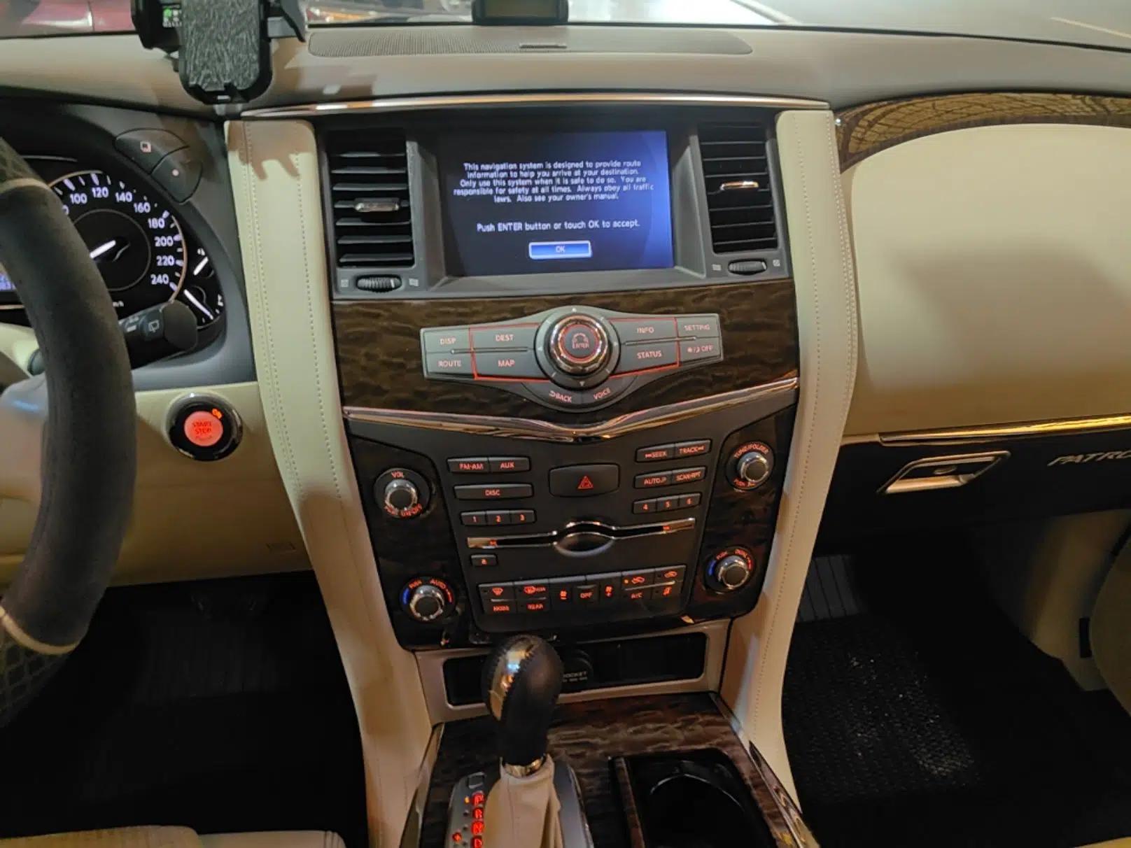 Nissan Patrol 2017 5.6L Standard Edition — миниатюра 15