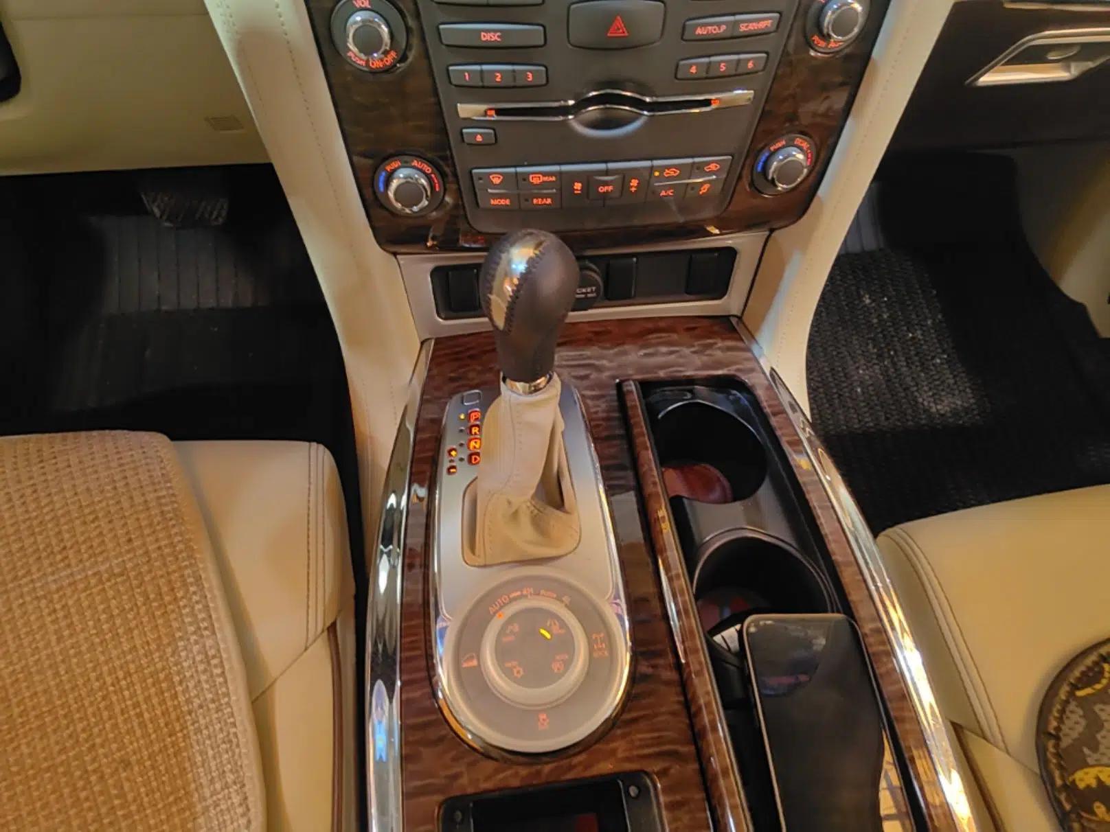 Nissan Patrol 2017 5.6L Standard Edition — миниатюра 16