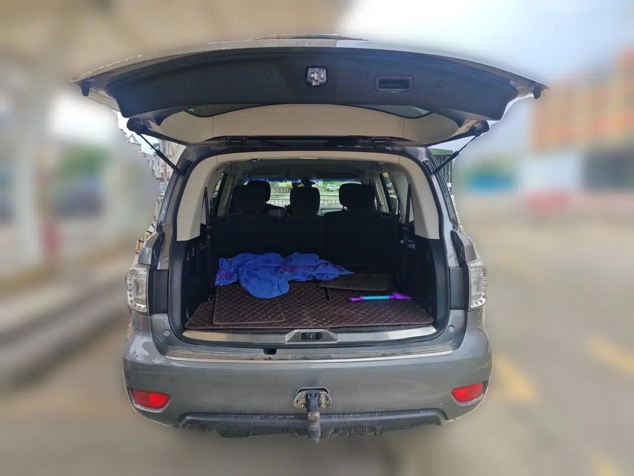 Nissan Patrol (Parallel Import) 2016 Nissan Patrol 5.6L U.S.-spec 7-seater — миниатюра 19