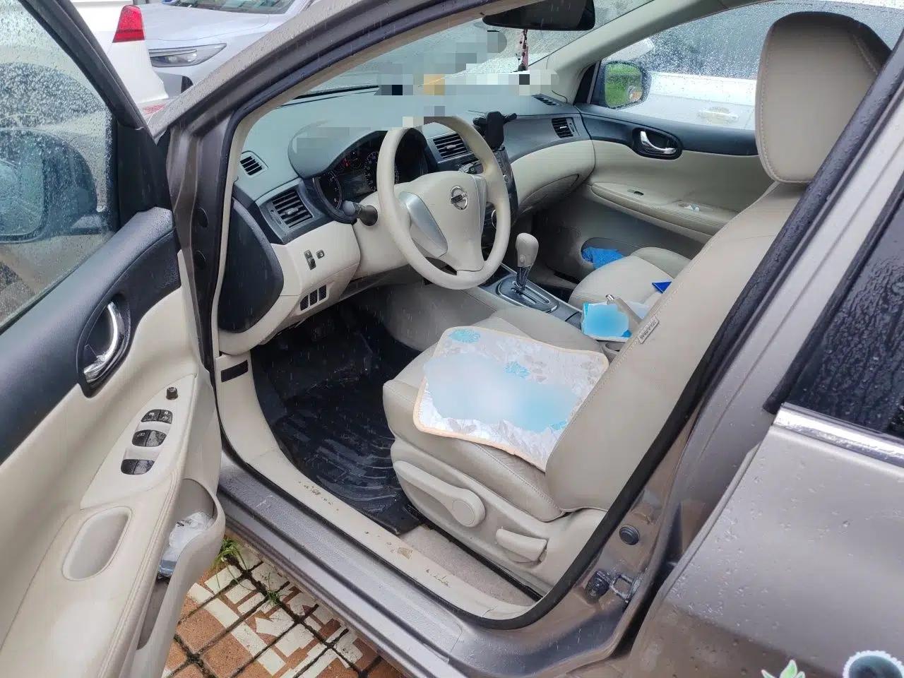 Nissan Tiida 2011 1.6L CVT Smart Version — миниатюра 15