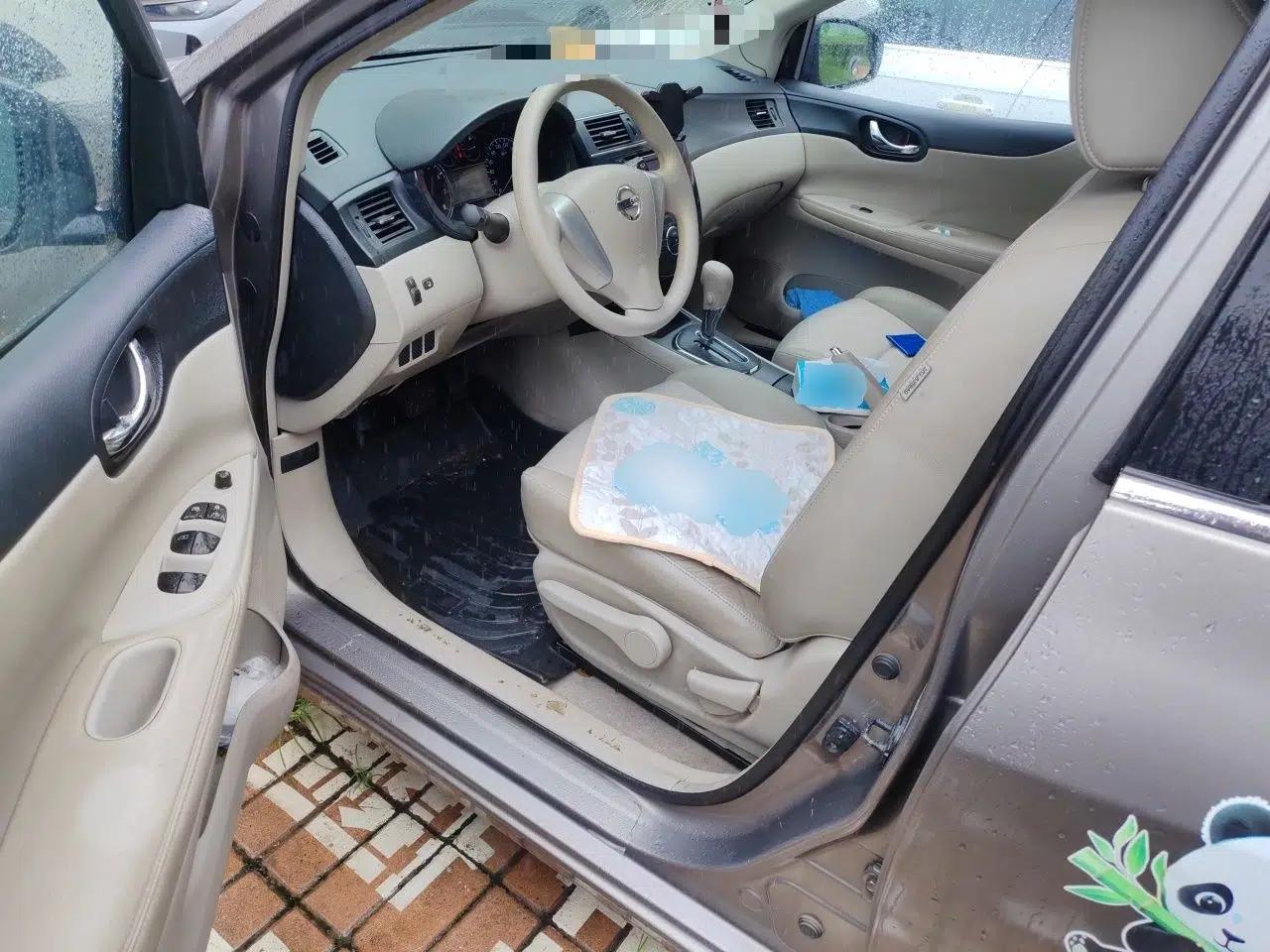 Nissan Tiida 2011 1.6L CVT Smart Version — миниатюра 16