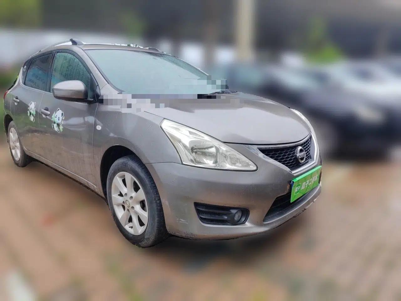 Nissan Tiida 2011 1.6L CVT Smart Version — миниатюра 3