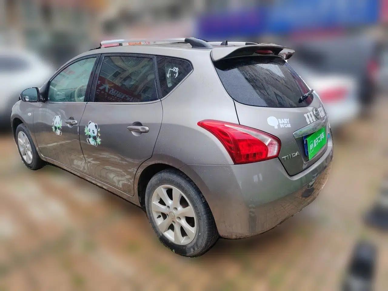 Nissan Tiida 2011 1.6L CVT Smart Version — миниатюра 4