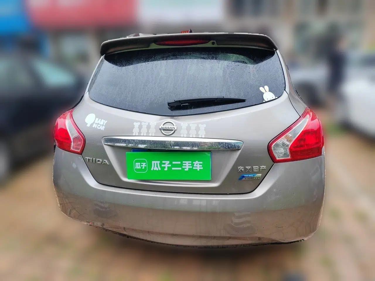 Nissan Tiida 2011 1.6L CVT Smart Version — миниатюра 5