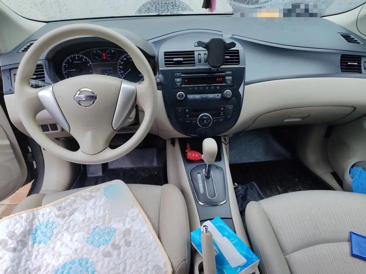 Nissan Tiida 2011 1.6L CVT Smart Version — миниатюра 9