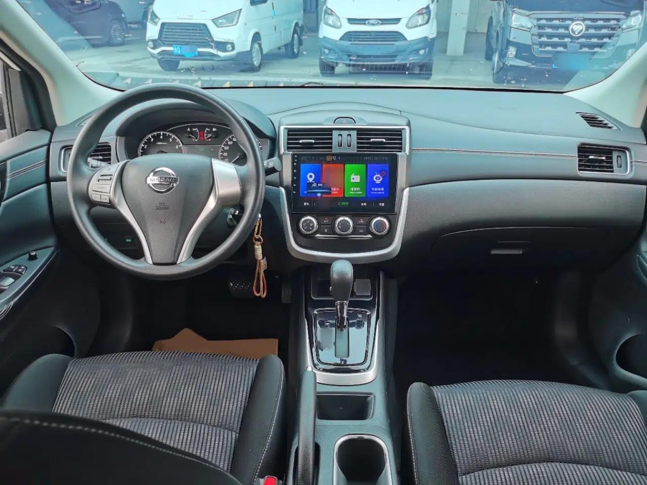 Nissan Tiida 2016 1.6L CVT Cool Dynamic Edition — миниатюра 12