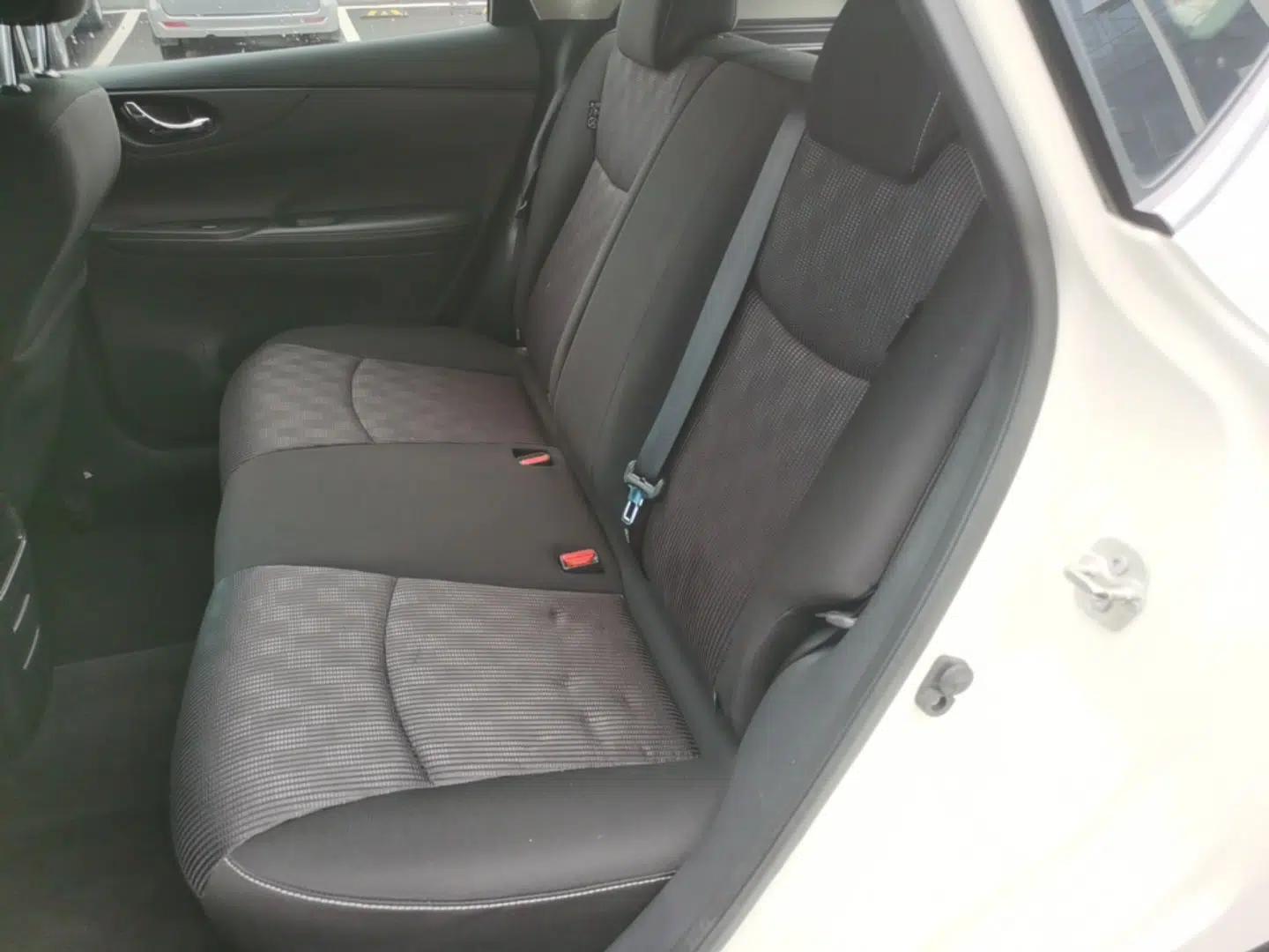 Nissan Tiida 2016 1.6L CVT Cool Dynamic Edition — миниатюра 20