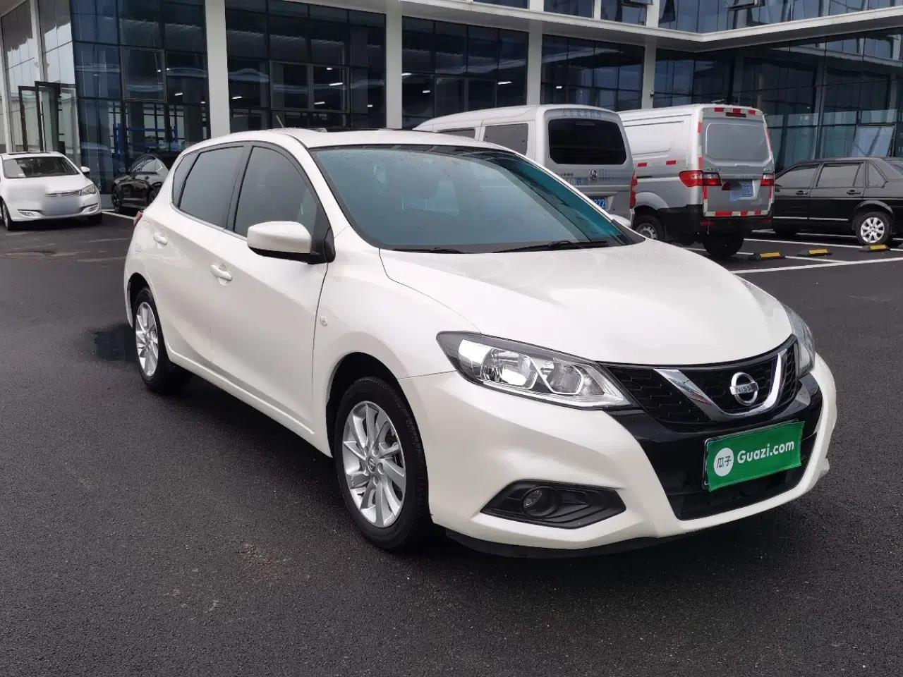 Nissan Tiida 2016 1.6L CVT Cool Dynamic Edition — миниатюра 3
