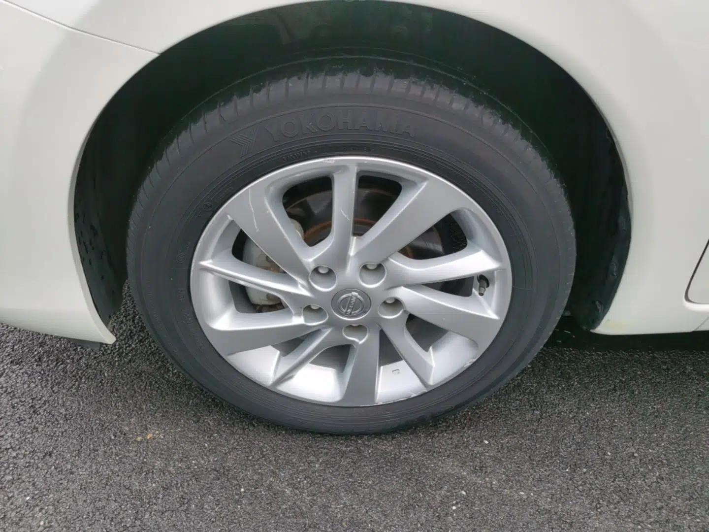 Nissan Tiida 2016 1.6L CVT Cool Dynamic Edition — миниатюра 10