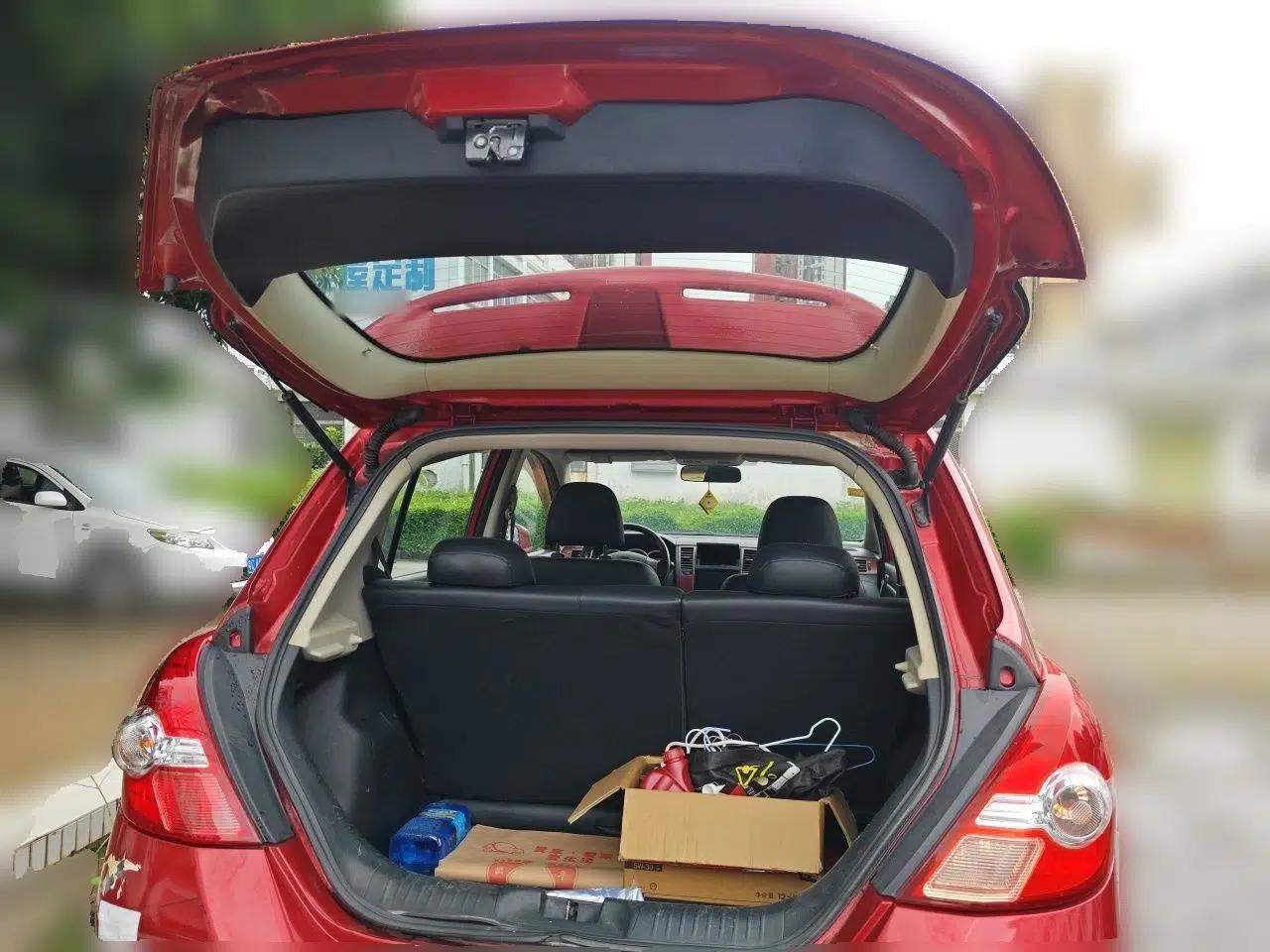 Nissan Tiida 2008 1.6L Automatic Smart Version — миниатюра 19