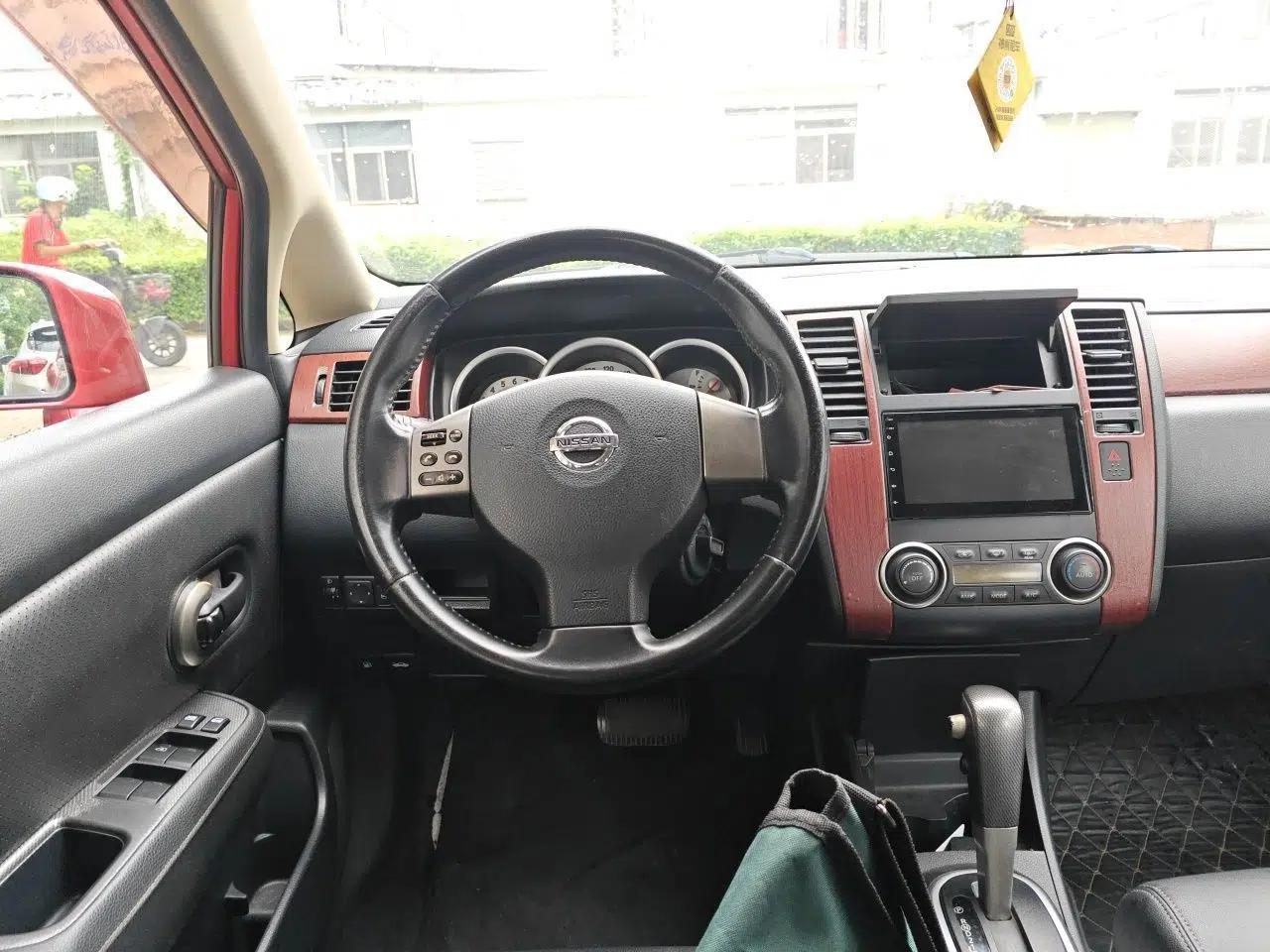 Nissan Tiida 2008 1.6L Automatic Smart Version — миниатюра 10