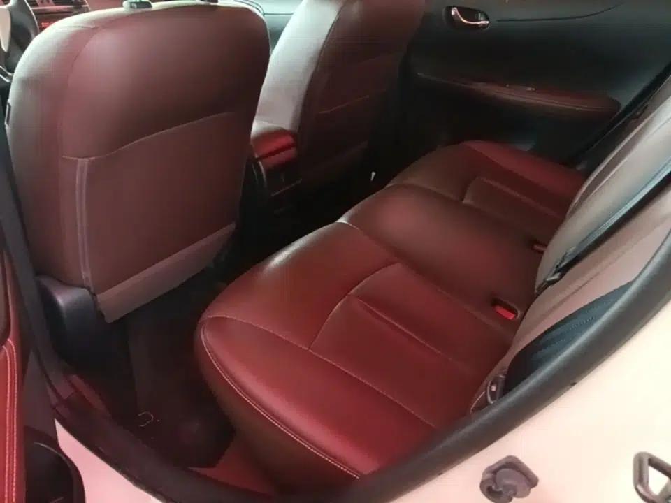 Nissan Tiida 2014 1.6L CVT Cool Cafe Edition — миниатюра 20