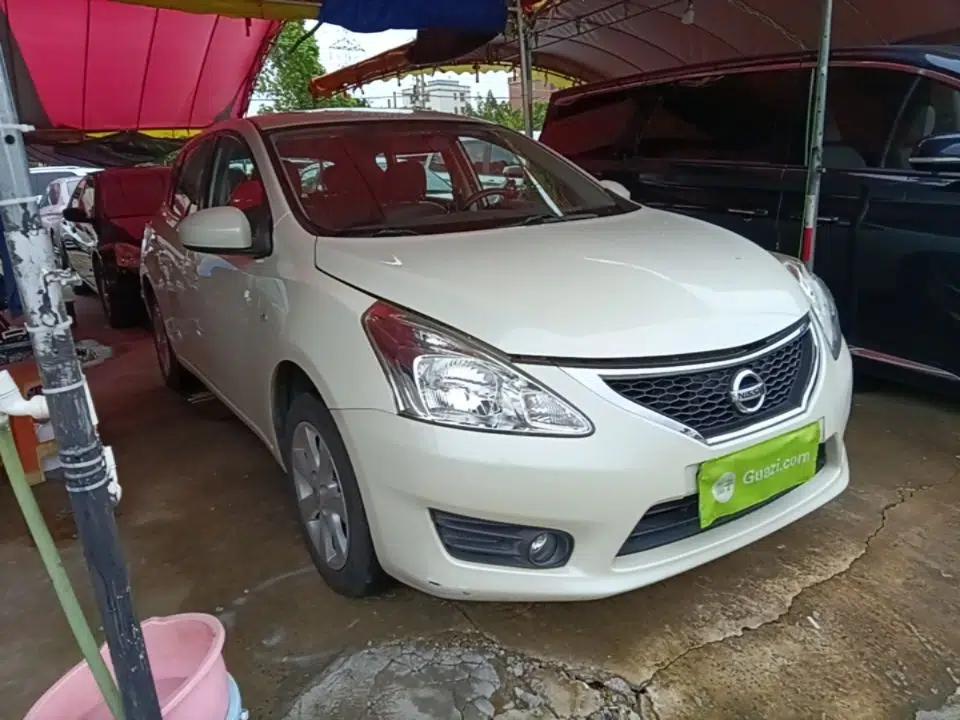 Nissan Tiida 2014 1.6L CVT Cool Cafe Edition — миниатюра 3
