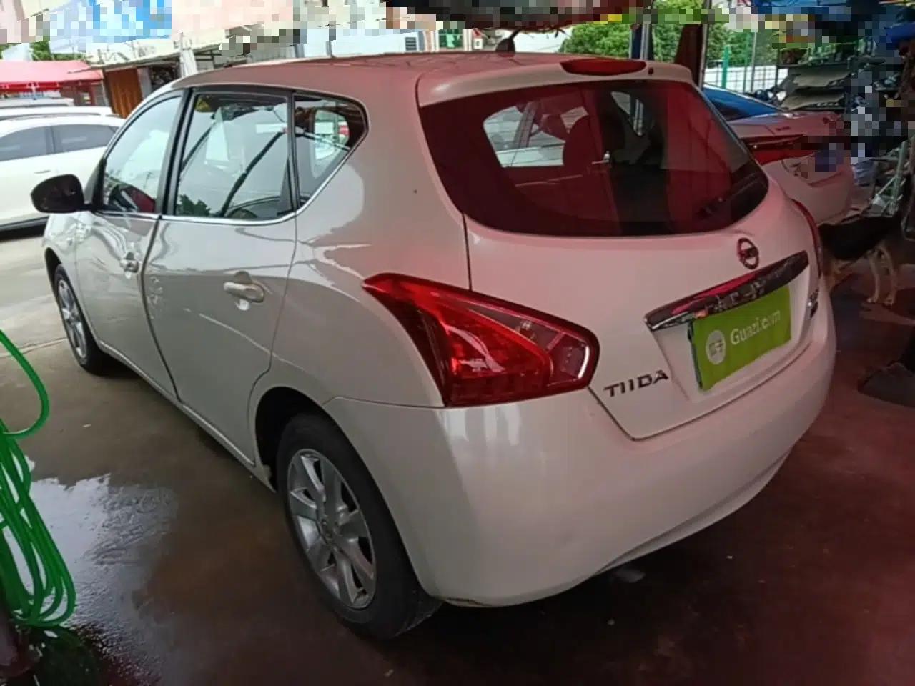 Nissan Tiida 2014 1.6L CVT Cool Cafe Edition — миниатюра 4