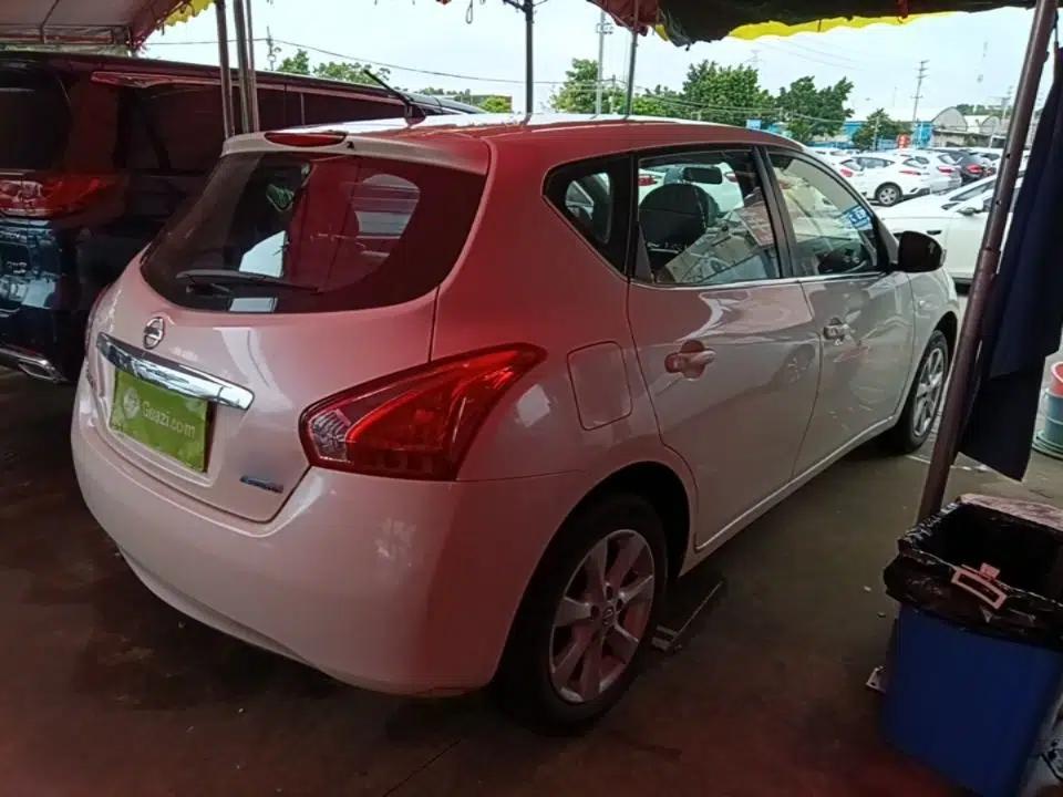 Nissan Tiida 2014 1.6L CVT Cool Cafe Edition — миниатюра 6