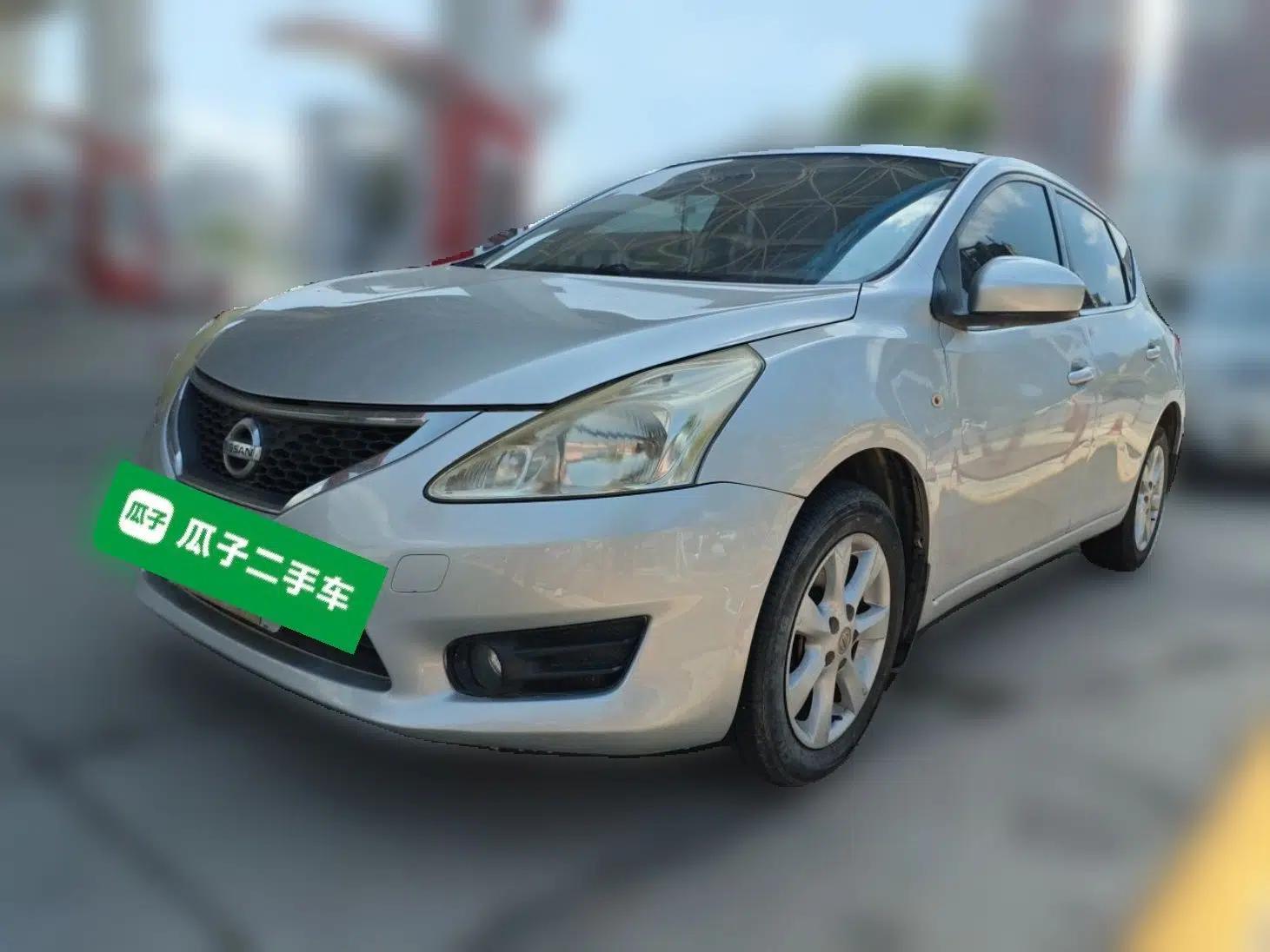 Nissan Tiida 2011 1.6L Manual Comfort Edition — миниатюра 1