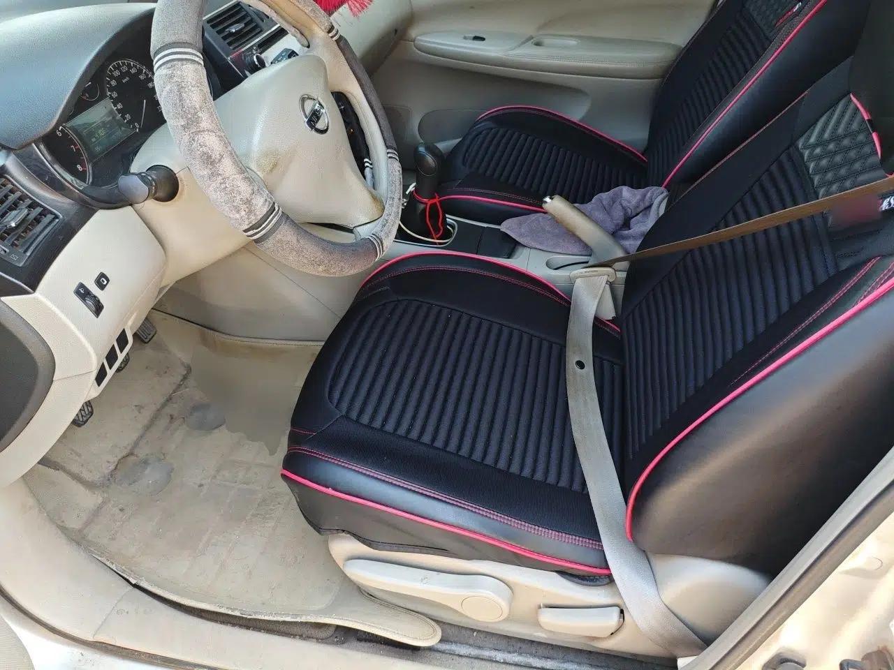 Nissan Tiida 2011 1.6L Manual Comfort Edition — миниатюра 15