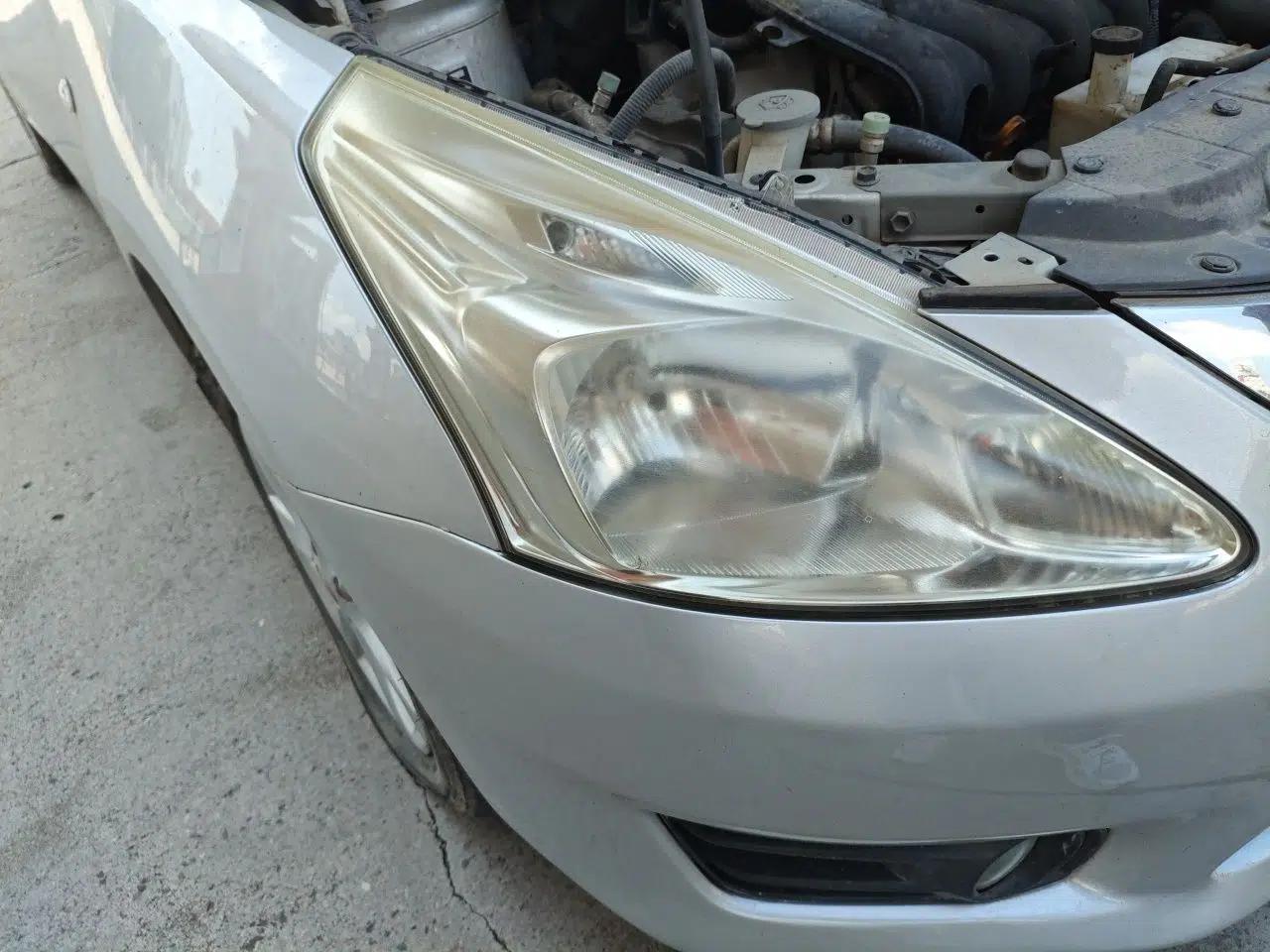 Nissan Tiida 2011 1.6L Manual Comfort Edition — миниатюра 7