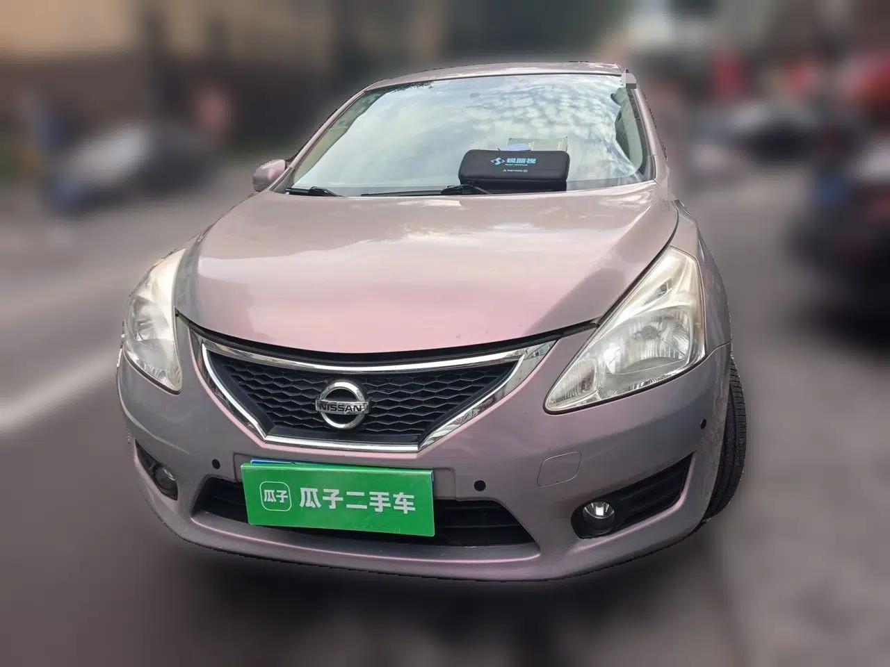 Nissan Tiida 2013 1.6L CVT Cool Cafe Edition — миниатюра 2