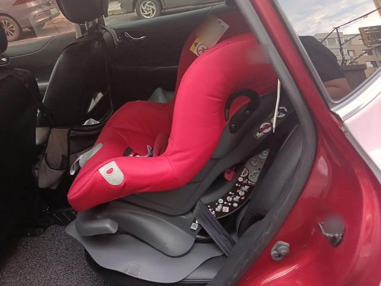 Nissan Tiida 2013 1.6L CVT Cool Cafe Edition — миниатюра 17