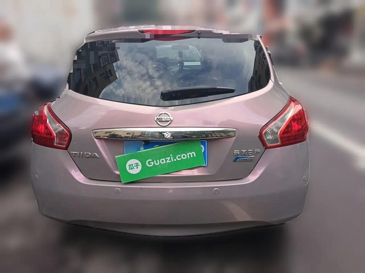 Nissan Tiida 2013 1.6L CVT Cool Cafe Edition — миниатюра 5