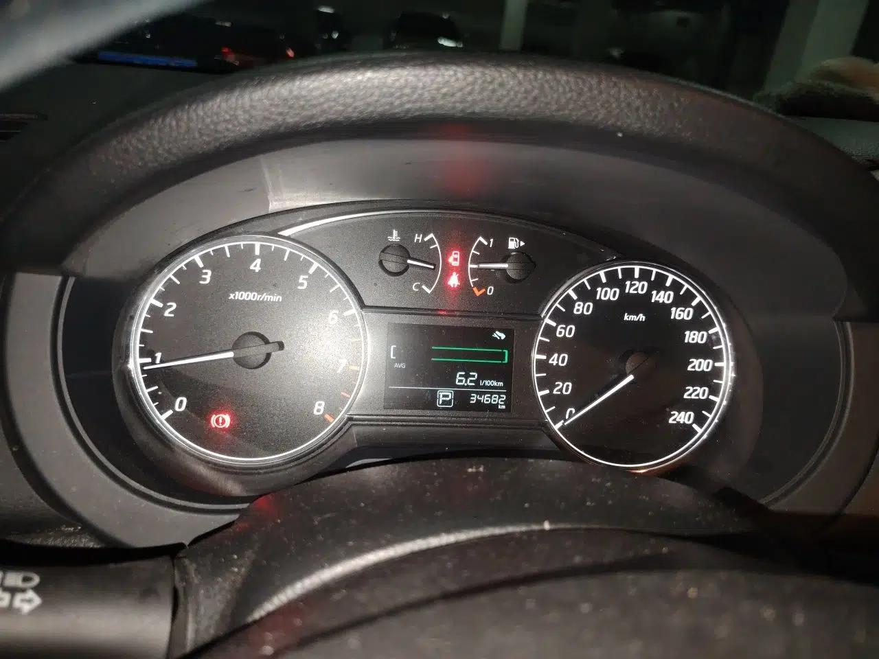 Nissan Tiida 2021 1.6L CVT Cool Edition — миниатюра 11