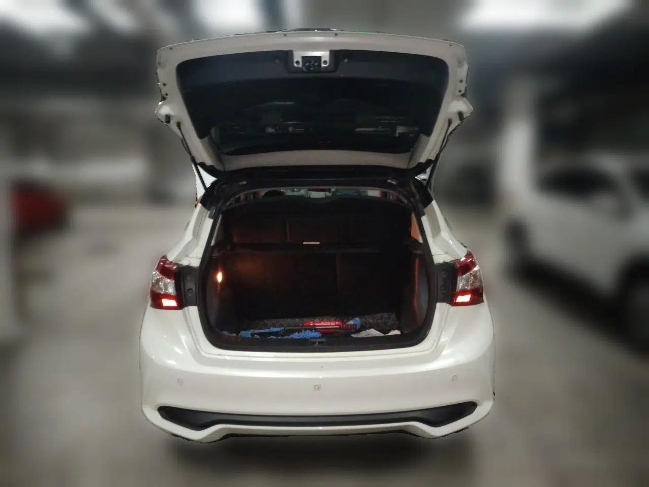 Nissan Tiida 2021 1.6L CVT Cool Edition — миниатюра 19