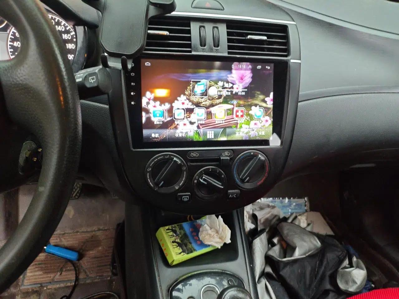 Nissan Tiida 2011 1.6L CVT Comfort Model — миниатюра 13