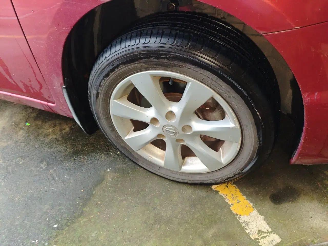 Nissan Tiida 2011 1.6L CVT Comfort Model — миниатюра 8