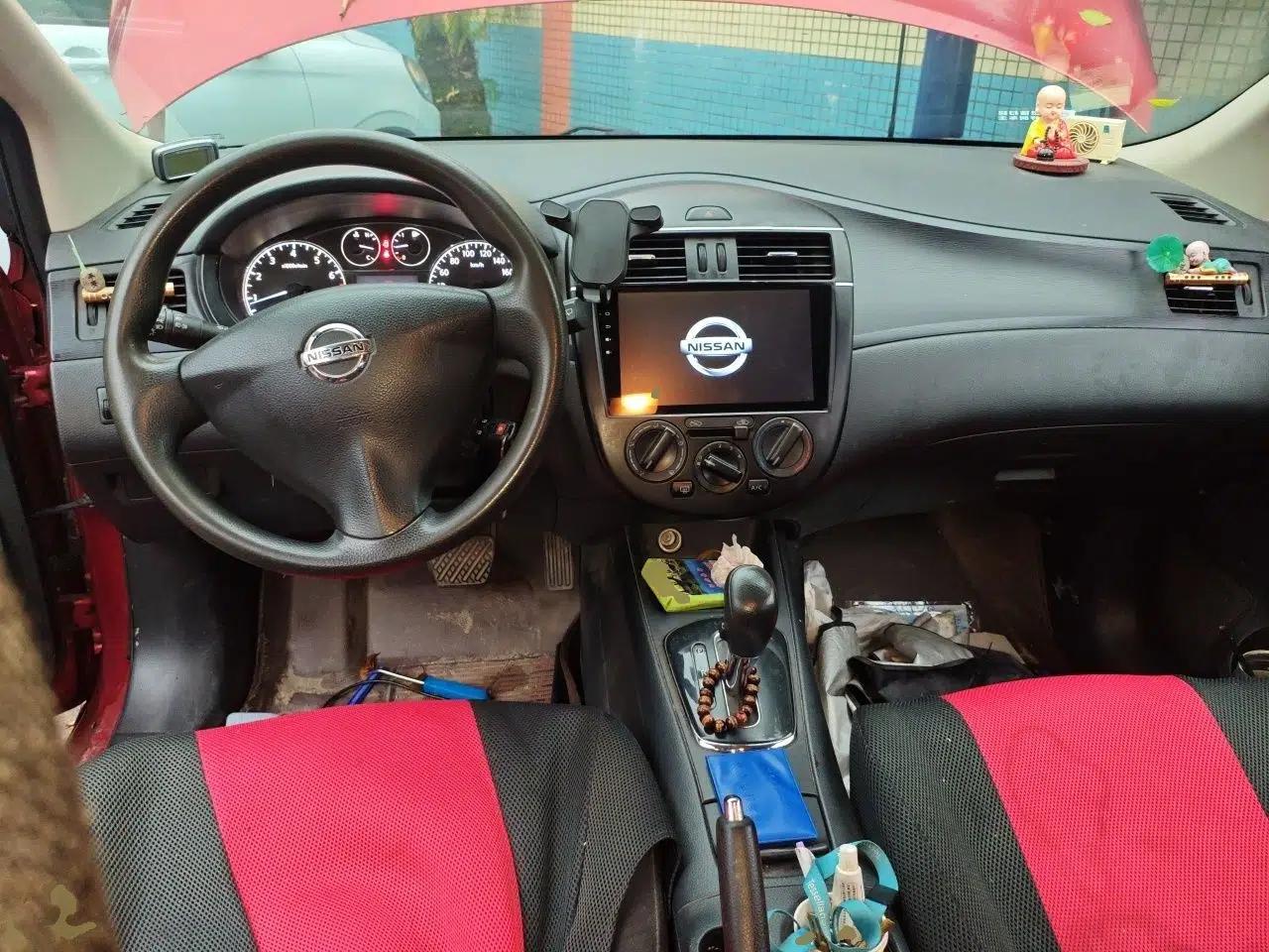 Nissan Tiida 2011 1.6L CVT Comfort Model — миниатюра 9