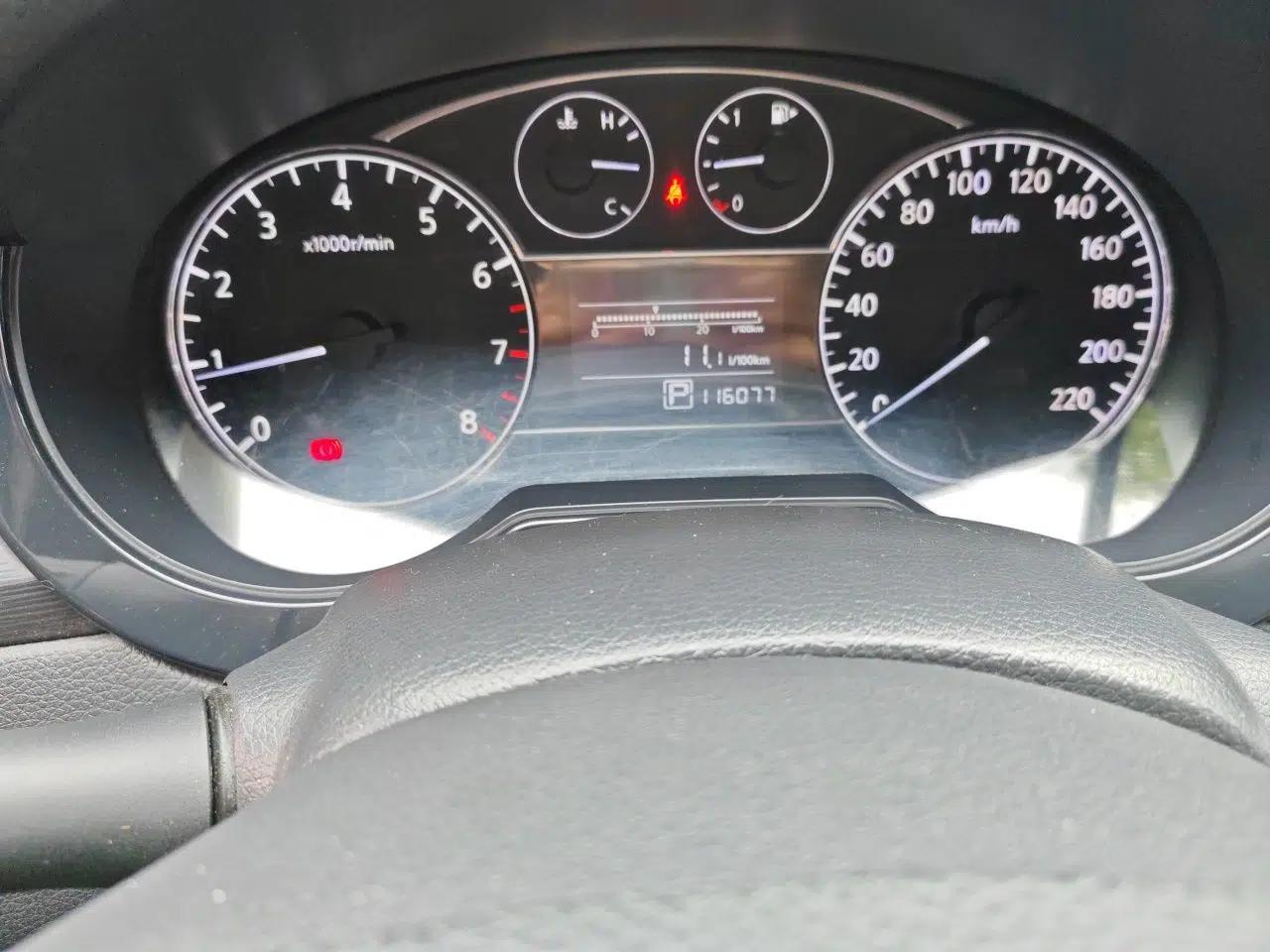 Nissan Tiida 2014 1.6L CVT Comfort Model — миниатюра 12