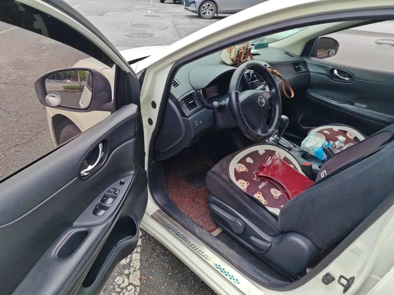 Nissan Tiida 2014 1.6L CVT Comfort Model — миниатюра 16