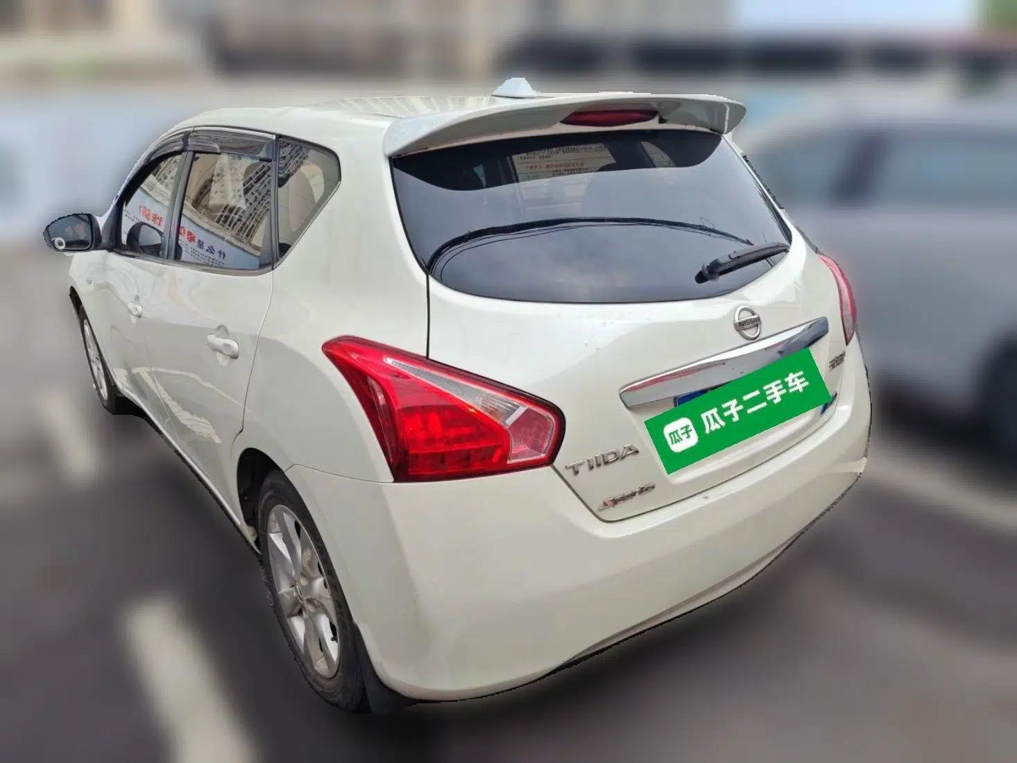 Nissan Tiida 2014 1.6L CVT Comfort Model — миниатюра 4