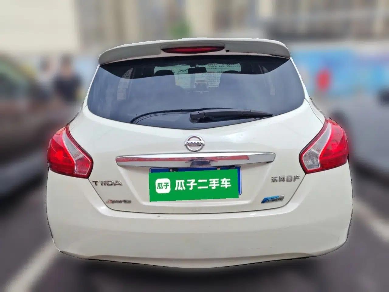 Nissan Tiida 2014 1.6L CVT Comfort Model — миниатюра 5