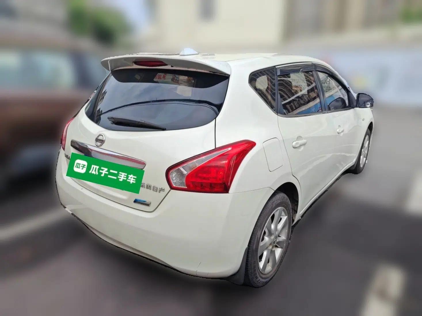 Nissan Tiida 2014 1.6L CVT Comfort Model — миниатюра 6