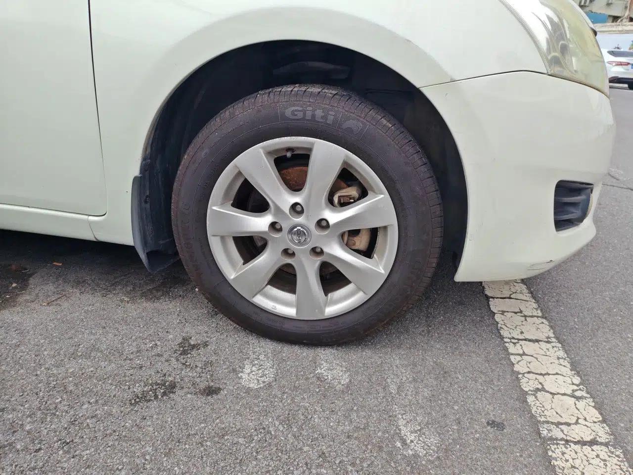 Nissan Tiida 2014 1.6L CVT Comfort Model — миниатюра 8