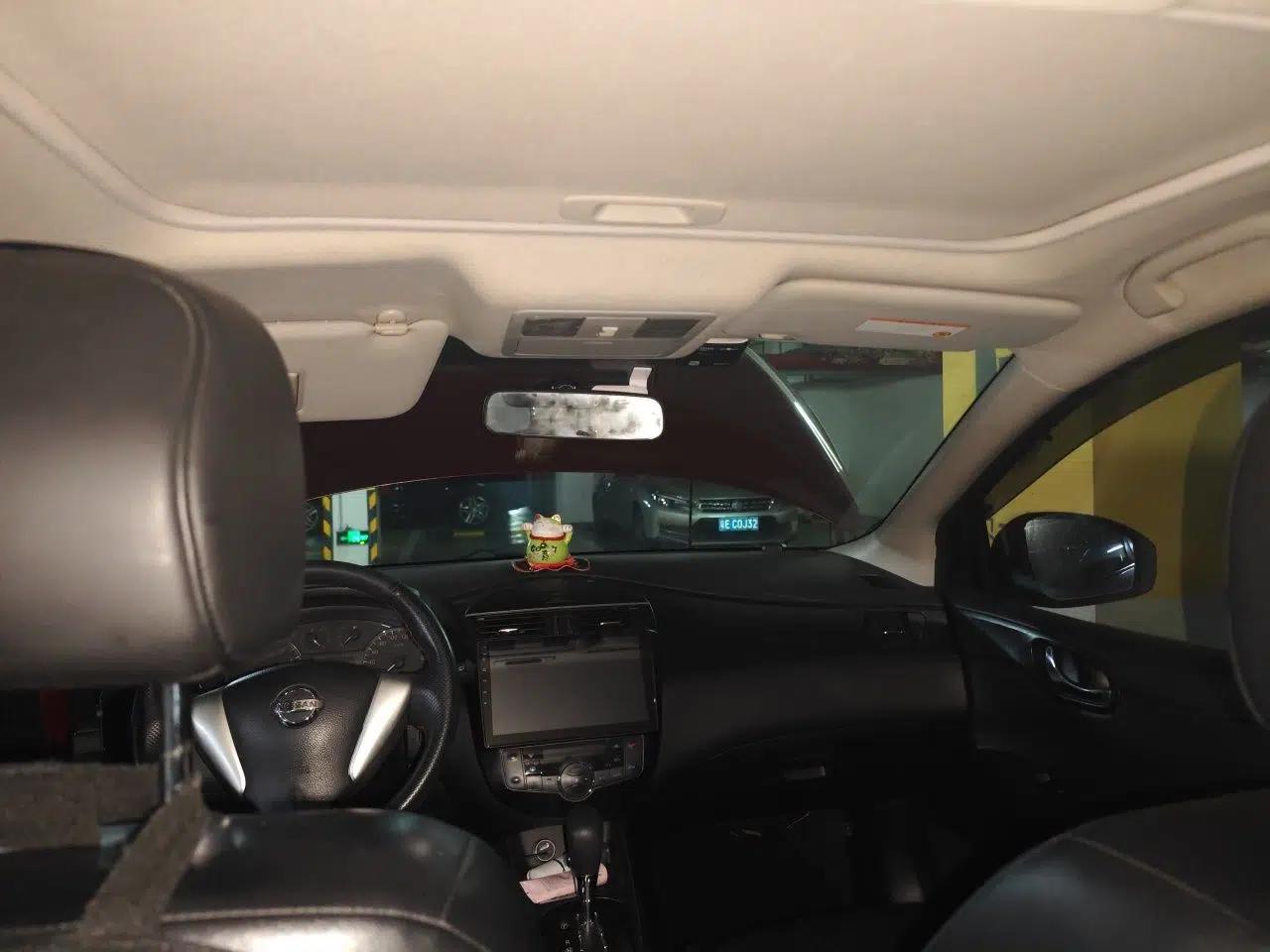 Nissan Tiida 2013 1.6L CVT Cool Cafe Edition — миниатюра 18