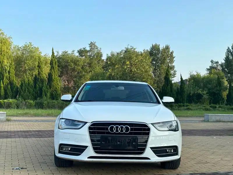 Audi A4L 2015 35 TFSI Automatic Standard Edition — миниатюра 2