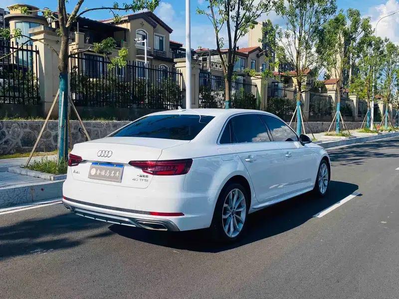 Audi A4L 2018 30th Anniversary Edition 40 TFSI Fashion Model — миниатюра 6