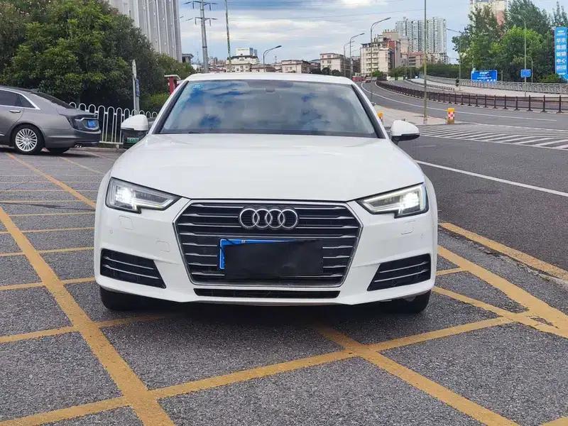 Audi A4L 2018 30th Anniversary Edition 40 TFSI Progressive — миниатюра 2