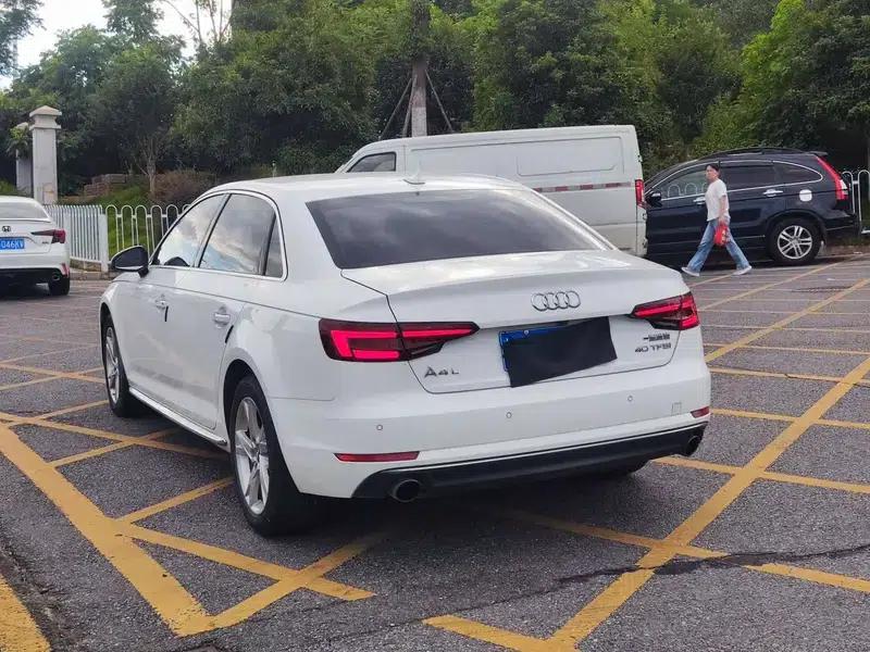 Audi A4L 2018 30th Anniversary Edition 40 TFSI Progressive — миниатюра 4