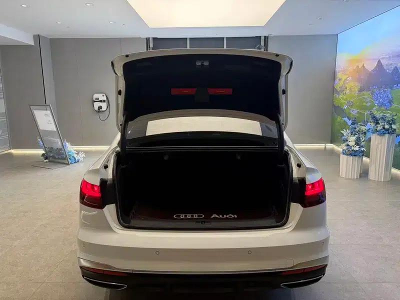 Audi A4L 2020 40 TFSI Fashion Dynamic Edition — миниатюра 12