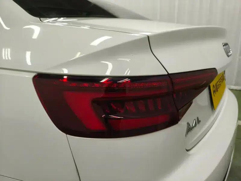 Audi A4L 2018 30th Anniversary Edition 40 TFSI Fashion Model — миниатюра 13