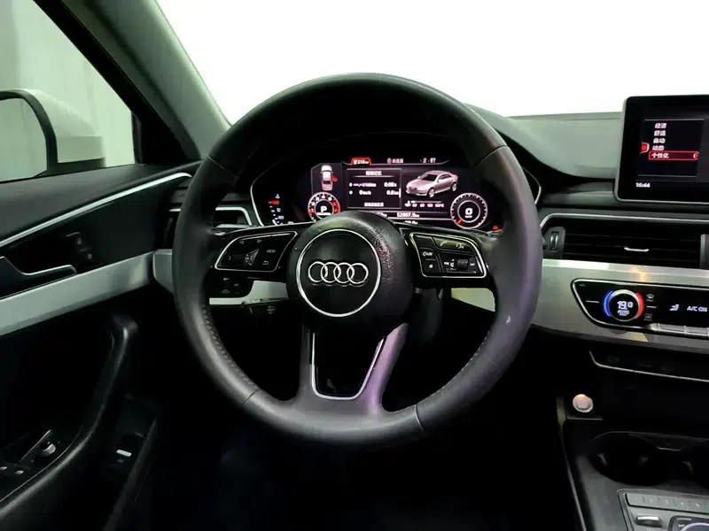 Audi A4L 2018 30th Anniversary Edition 40 TFSI Fashion Model — миниатюра 16
