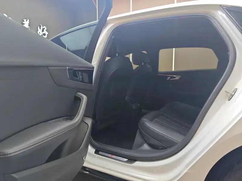 Audi A4L 2024 40 TFSI Luxury Dynamic — миниатюра 9