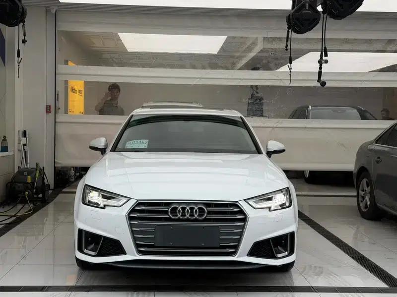 Audi A4L 2018 30th Anniversary Edition 40 TFSI Fashion Model — миниатюра 2