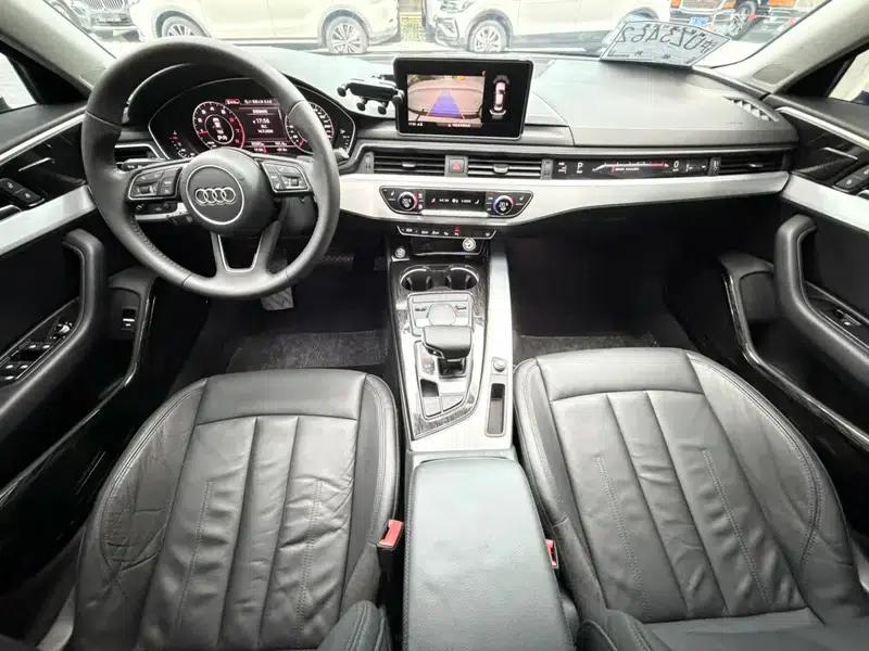 Audi A4L 2018 30th Anniversary Edition 40 TFSI Fashion Model — миниатюра 13