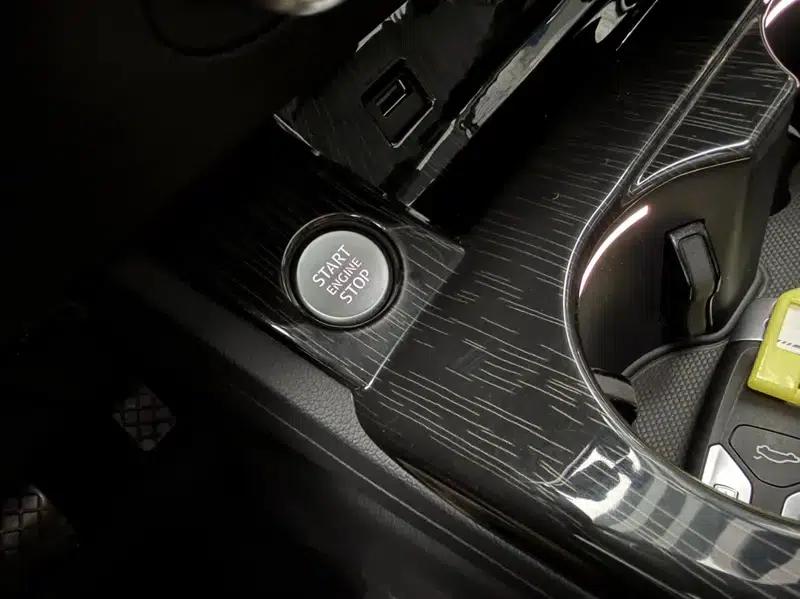Audi A4L 2018 30th Anniversary Edition 40 TFSI Fashion Model — миниатюра 9