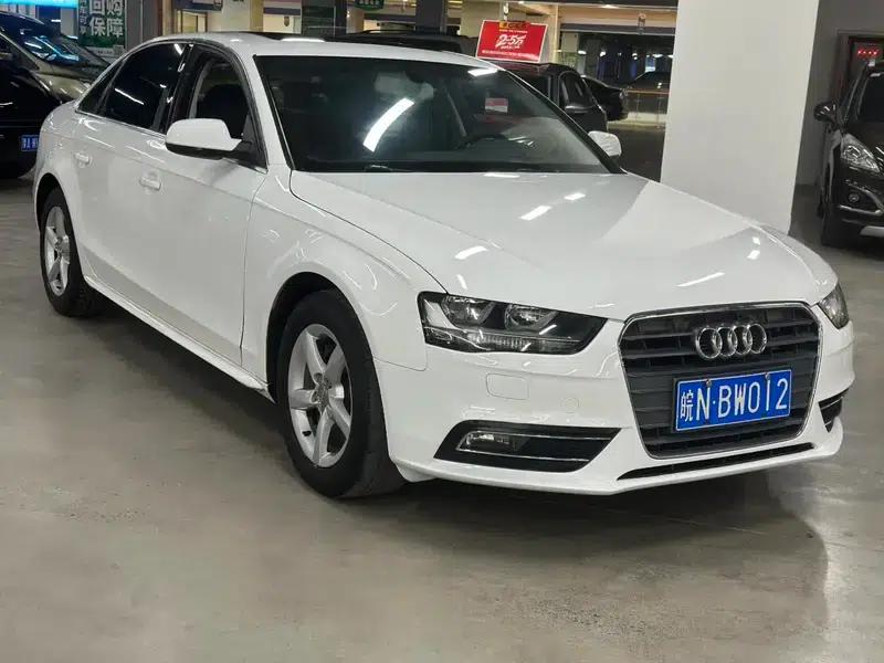 Audi A4L 2013 30 TFSI Automatic Comfort — миниатюра 2